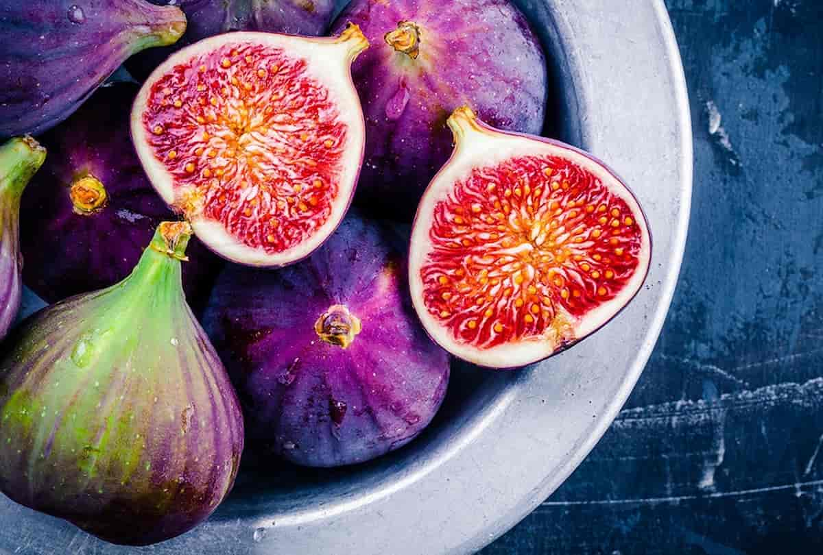  Fresh Fig in Pakistan; Contains Vitamin B6 Copper Thin Skin (47 Calories) 