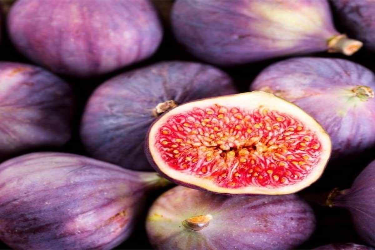  Fresh Fig in Pakistan; Contains Vitamin B6 Copper Thin Skin (47 Calories) 