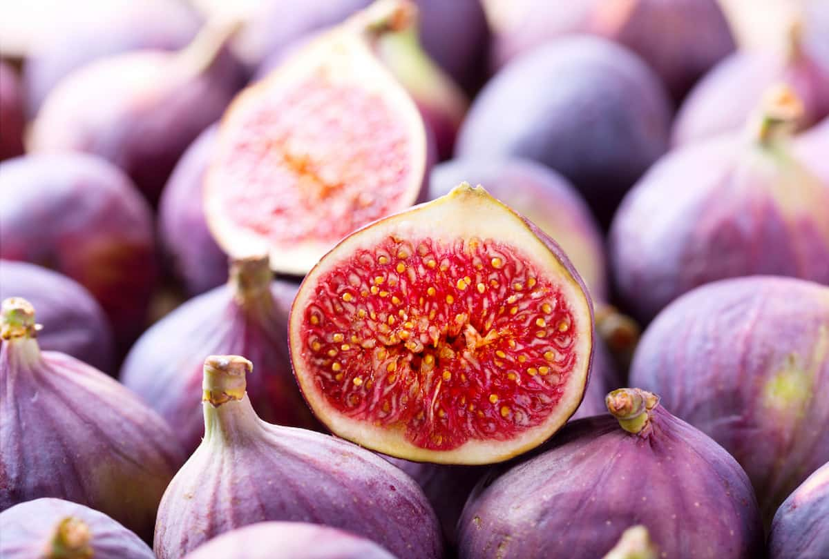  Fresh Fig in Pakistan; Contains Vitamin B6 Copper Thin Skin (47 Calories) 