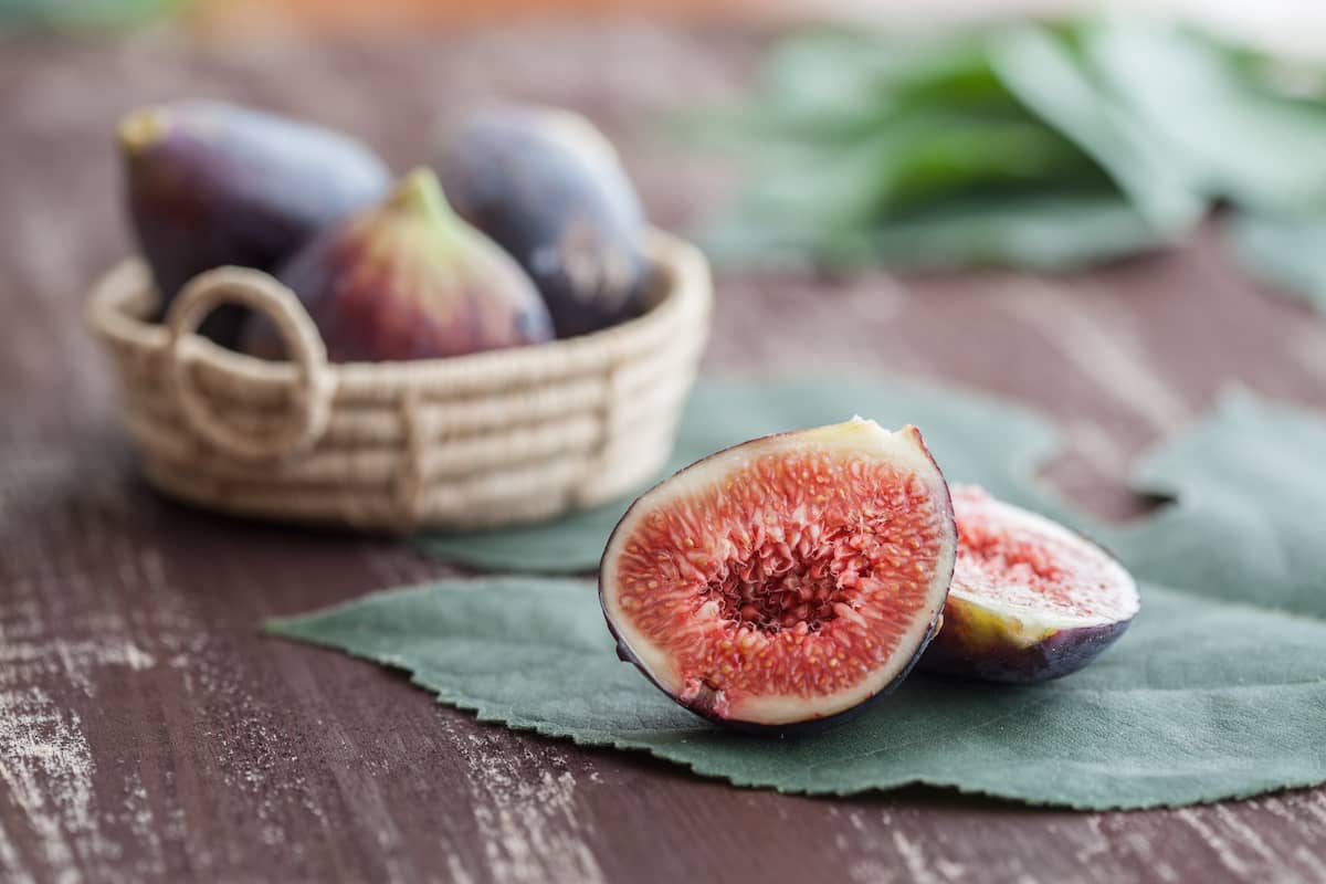  Dried figs vs dates nutrition facts 